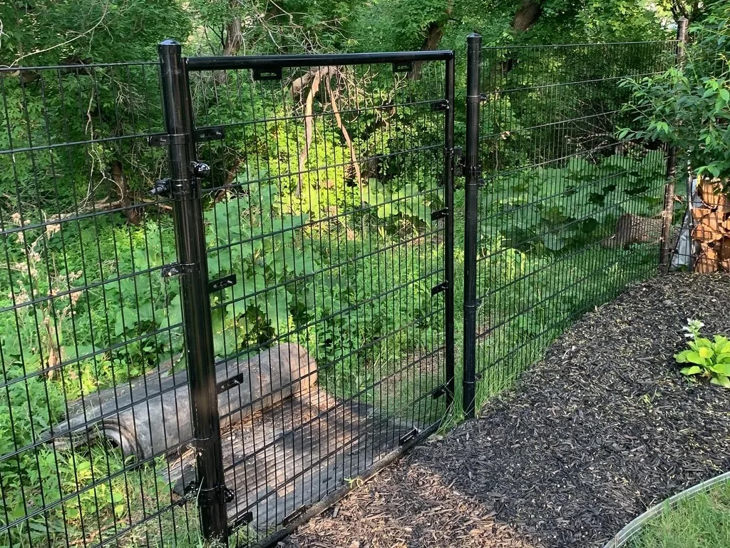 Welded wire garden gate